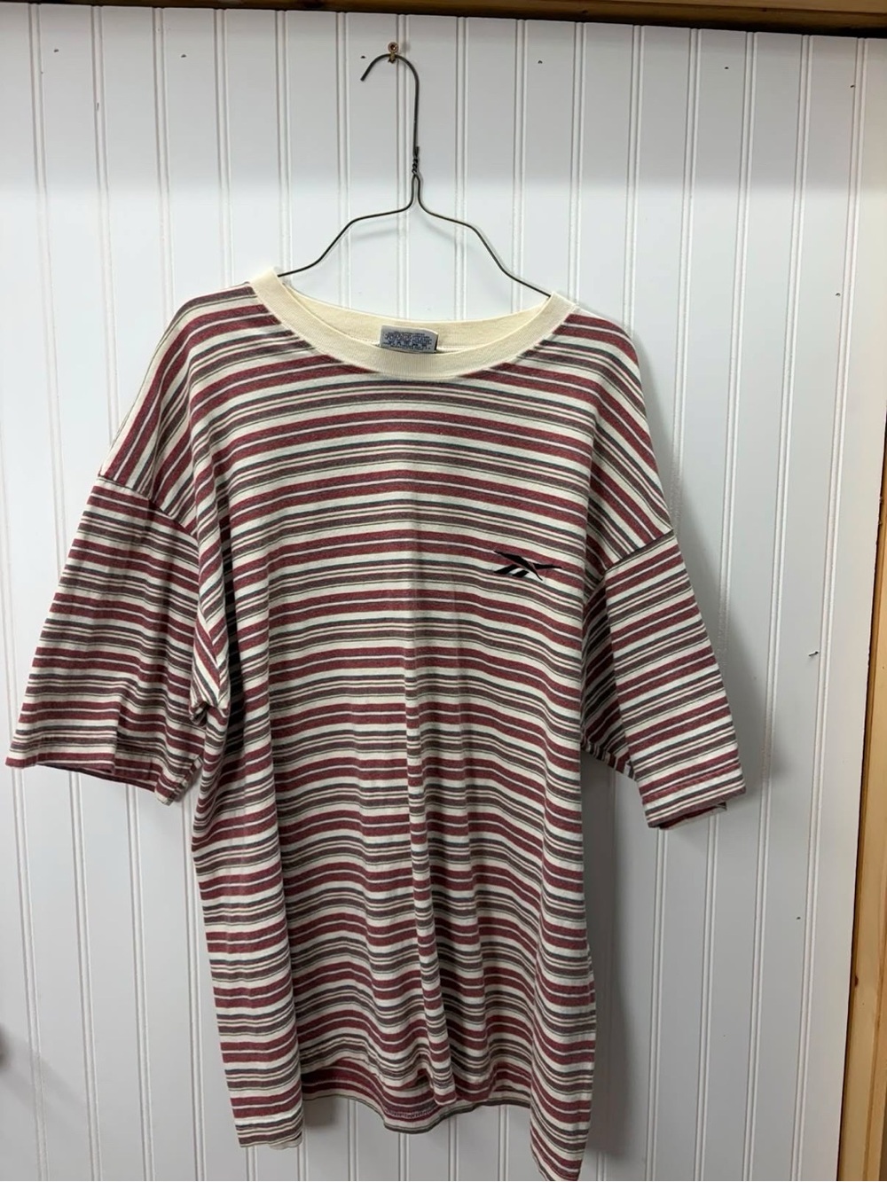 Reebok vintage Striped Tee in Cream and Burgundy Y2K